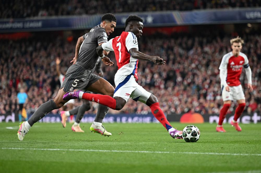 詹姆斯与东 詹姆斯与东