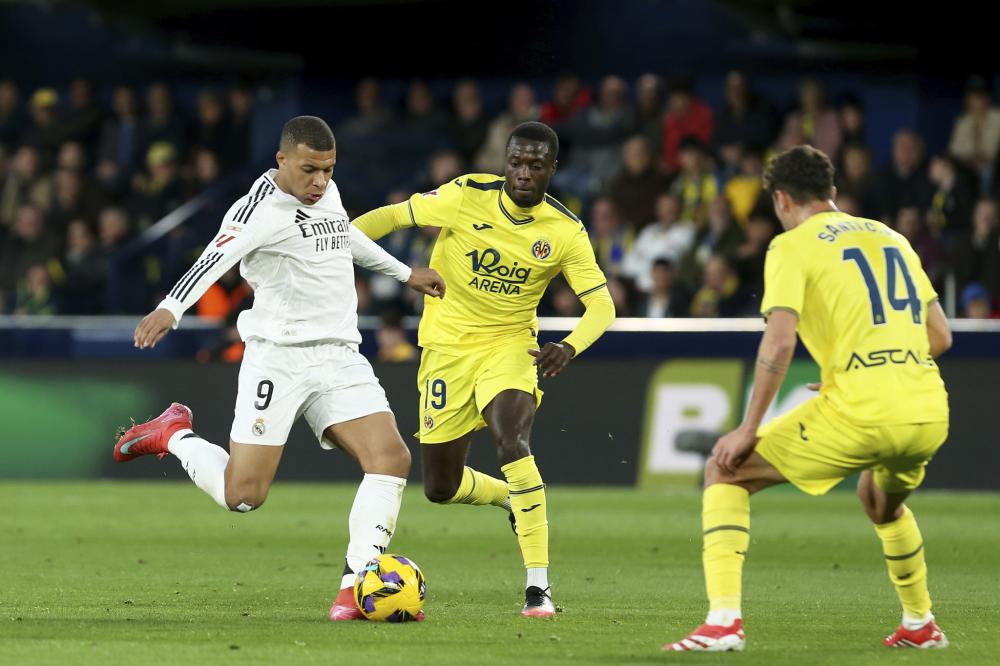 凭借敏锐的 凭借敏锐的